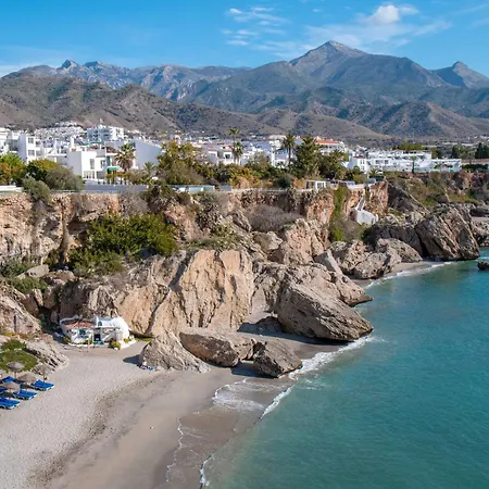 Vacacional Con Vistas Al Mar Y La Montana Cerca De Burriana Playa En 네르하